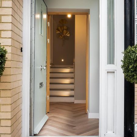 London'S Modern Nuance Apartment - Battersea Экстерьер фото