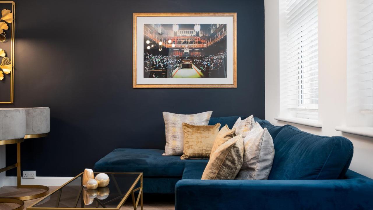 London'S Modern Nuance Apartment - Battersea Экстерьер фото